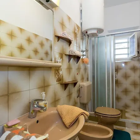 Apartamento Holiday Stone Garden- Holiday With Terrace And Garden View Doli