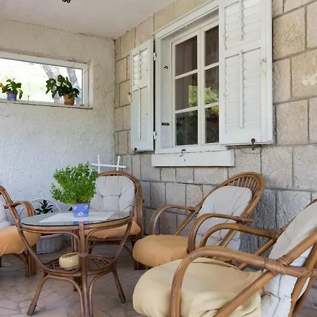 Holiday Stone Garden- Holiday With Terrace And Garden View *