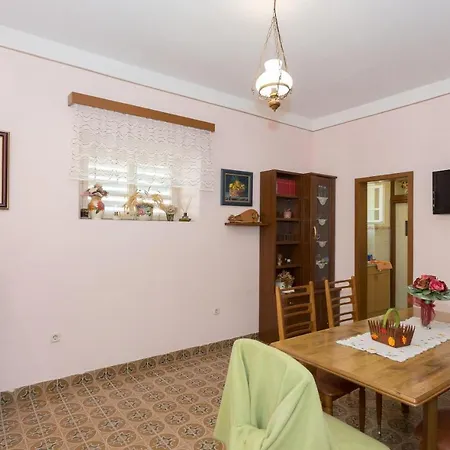 Apartamento Holiday Stone Garden- Holiday With Terrace And Garden View